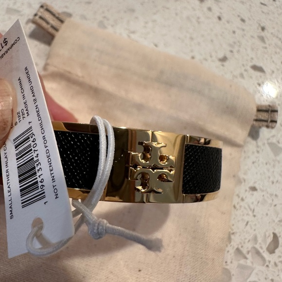 Tory Burch Leather Black gold inlay cuff bracelet NWT size small - retail’s $178 - Picture 6 of 11